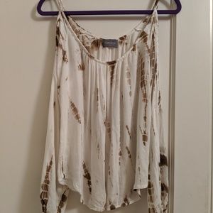 White tie dye long sleeve flowy top
